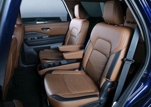 2023 Nissan Pathfinder Platinum