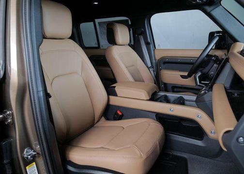 Gondwana Stone 2026 Land Rover Defender P300 S