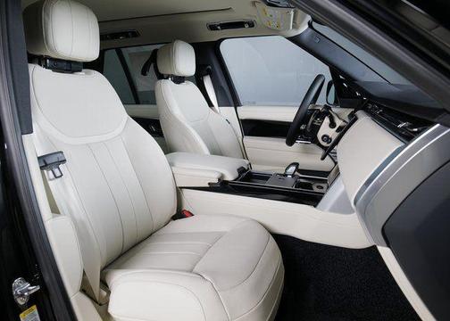 Santorini Black 2026 Land Rover Range Rover P530 SE