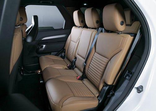 2026 Land Rover Discovery Tempest Edition