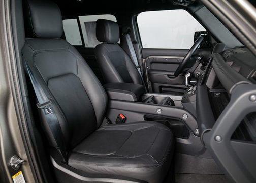 2025 Land Rover Defender P300