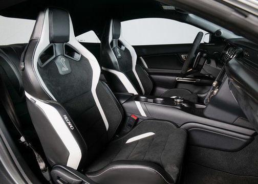 2022 Ford Shelby GT500 Base