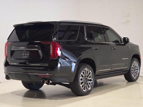 Onyx Black 2024 GMC Yukon Denali Ultimate