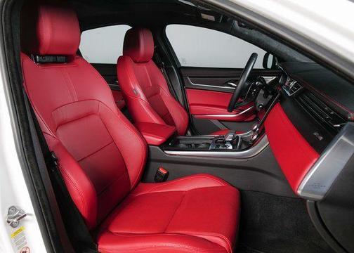 2024 Jaguar XF R-Dynamic SE