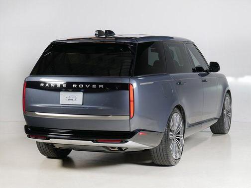 Varesine Blue 2024 Land Rover Range Rover P530 SE