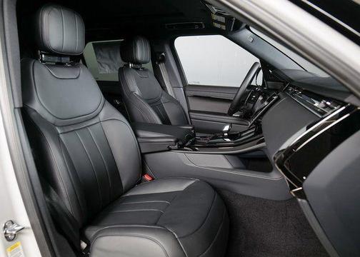 2026 Land Rover Range Rover Sport SE