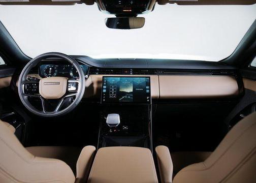 2026 Land Rover Range Rover Sport SE