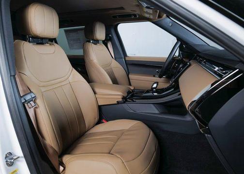 2026 Land Rover Range Rover Sport SE