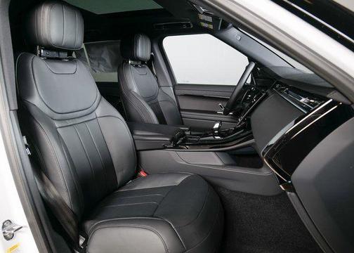 2025 Land Rover Range Rover Sport P360 SE