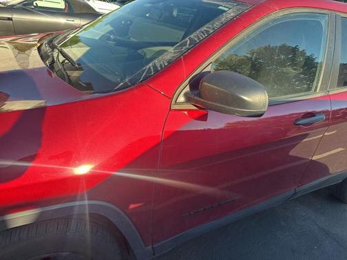 Deep Cherry Red Crystal Pearlcoat 2017 Jeep Cherokee Sport
