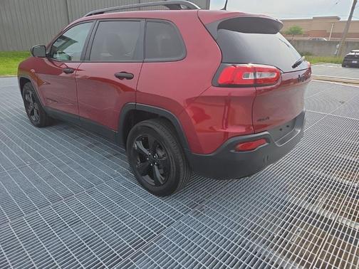 Deep Cherry Red Crystal Pearlcoat 2017 Jeep Cherokee Sport