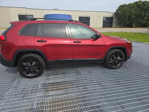 Deep Cherry Red Crystal Pearlcoat 2017 Jeep Cherokee Sport