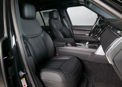 2025 Land Rover Range Rover P550e SE