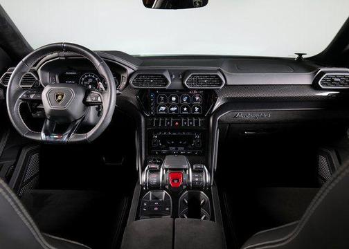 2022 Lamborghini Urus 