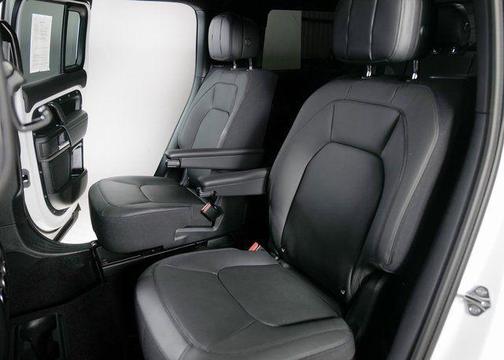 2025 Land Rover Defender P500 V8