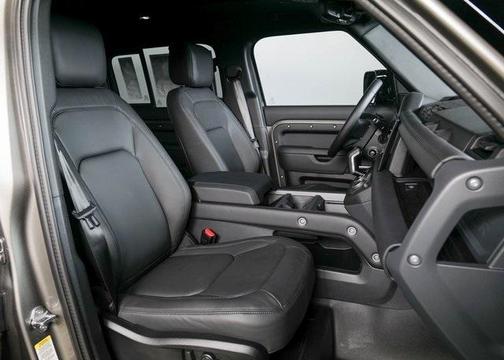 2025 Land Rover Defender P300
