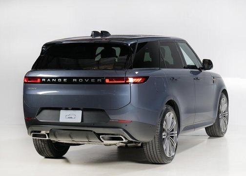 2026 Land Rover Range Rover Sport SE