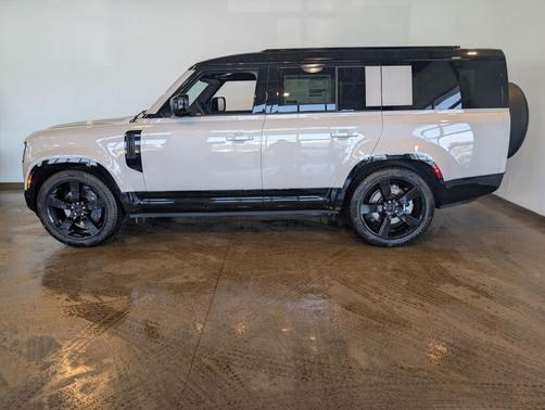 2026 Land Rover Defender 130 X-Dynamic SE