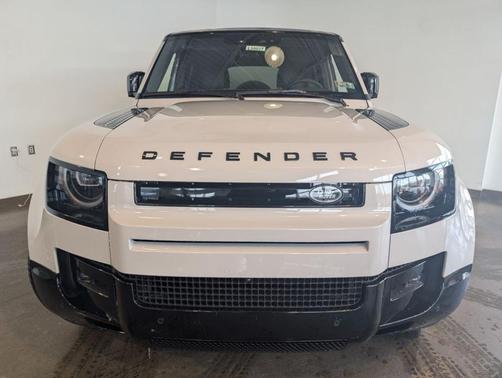 2026 Land Rover Defender 130 X-Dynamic SE