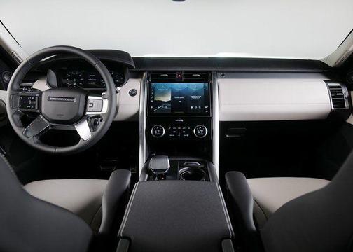 2026 Land Rover Discovery Dynamic SE