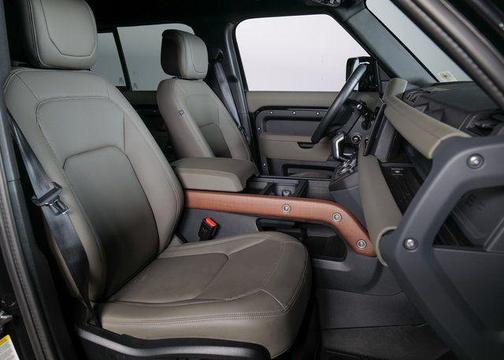 2024 Land Rover Defender P400 X