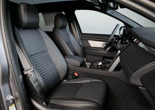 2025 Land Rover Discovery Sport Dynamic SE