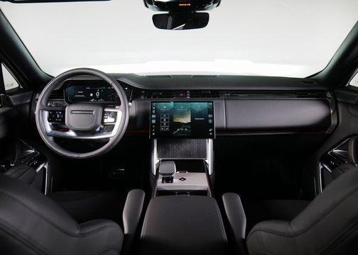 Fuji White 2026 Land Rover Range Rover P400 SE