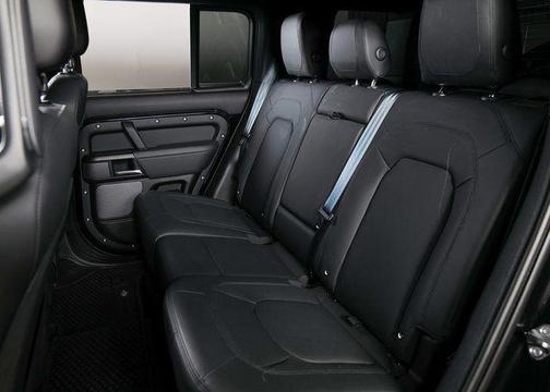 2023 Land Rover Defender 110 V8