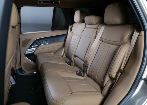 2025 Land Rover Range Rover P400 SE