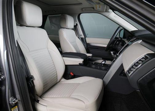 2026 Land Rover Discovery Dynamic SE