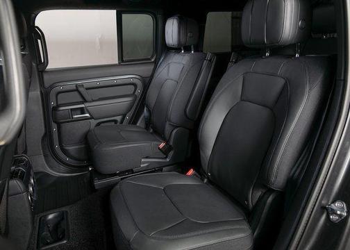 2026 Land Rover Defender 