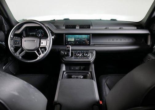 2024 Land Rover Defender P400 X-Dynamic SE