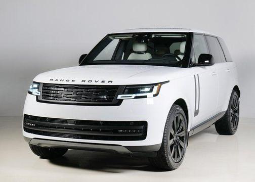 2026 Land Rover Range Rover P550e SE