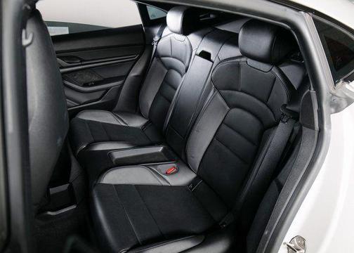 2022 Porsche Taycan Base