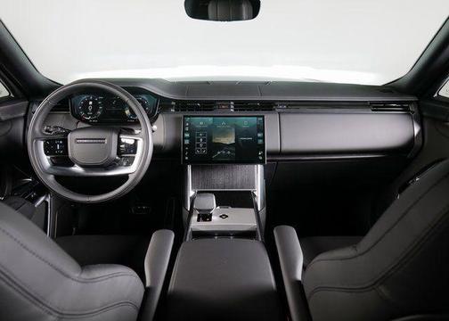 Santorini Black 2026 Land Rover Range Rover P400 SE