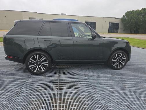 Green Metallic 2023 Land Rover Range Rover P530 SE