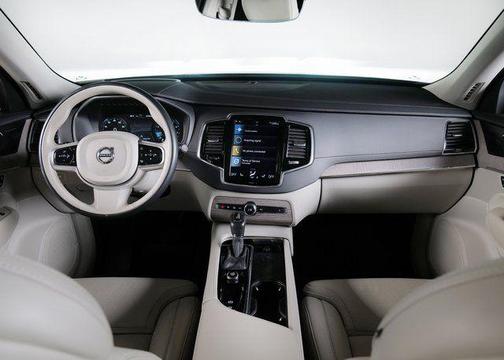 2022 Volvo XC90 T6 Inscription 7 Passenger