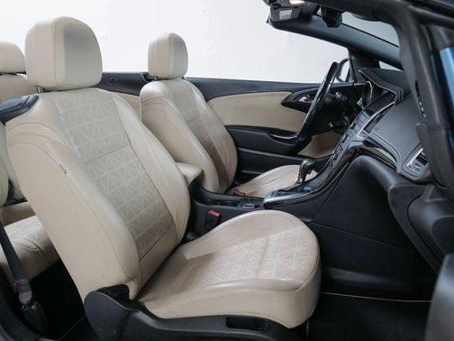 Sky 2017 Buick Cascada Premium