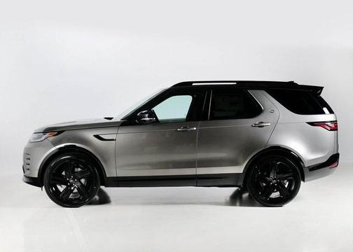 2024 Land Rover Discovery P300 Dynamic SE