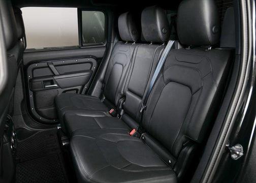 2025 Land Rover Defender P300