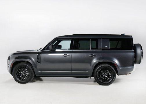 2023 Land Rover Defender SE
