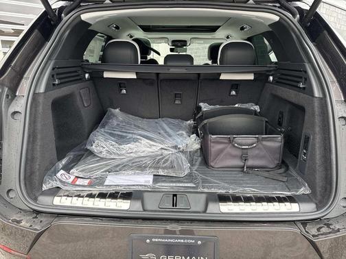Charente Grey 2026 Land Rover Range Rover Sport P400 Dynamic SE