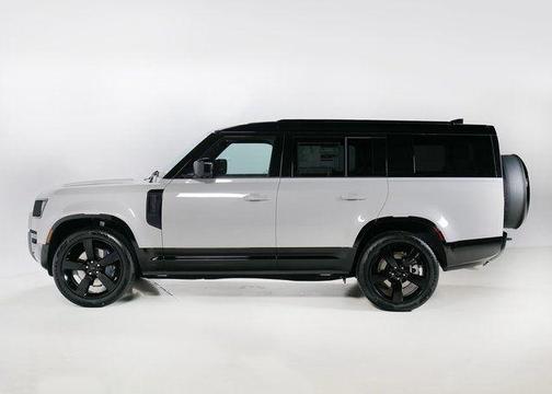 2026 Land Rover Defender 130 X-Dynamic SE