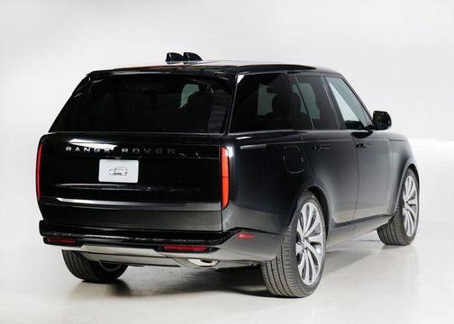 2025 Land Rover Range Rover P400 SE