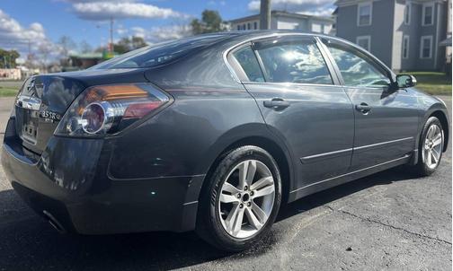 2011 Nissan Altima 3.5 SR