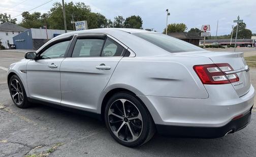 2015 Ford Taurus SEL