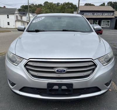 2015 Ford Taurus SEL