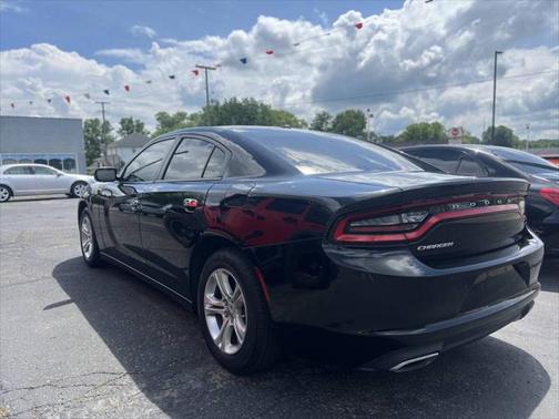 2016 Dodge Charger SE