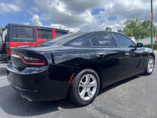 2016 Dodge Charger SE