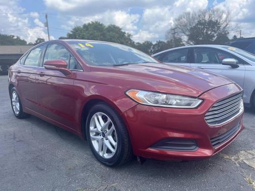2014 Ford Fusion SE